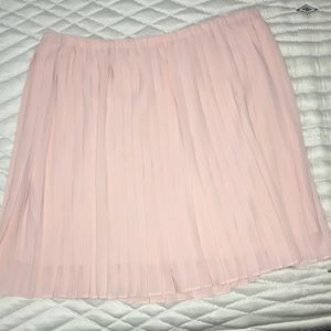 Banana Republic Pleated skirt